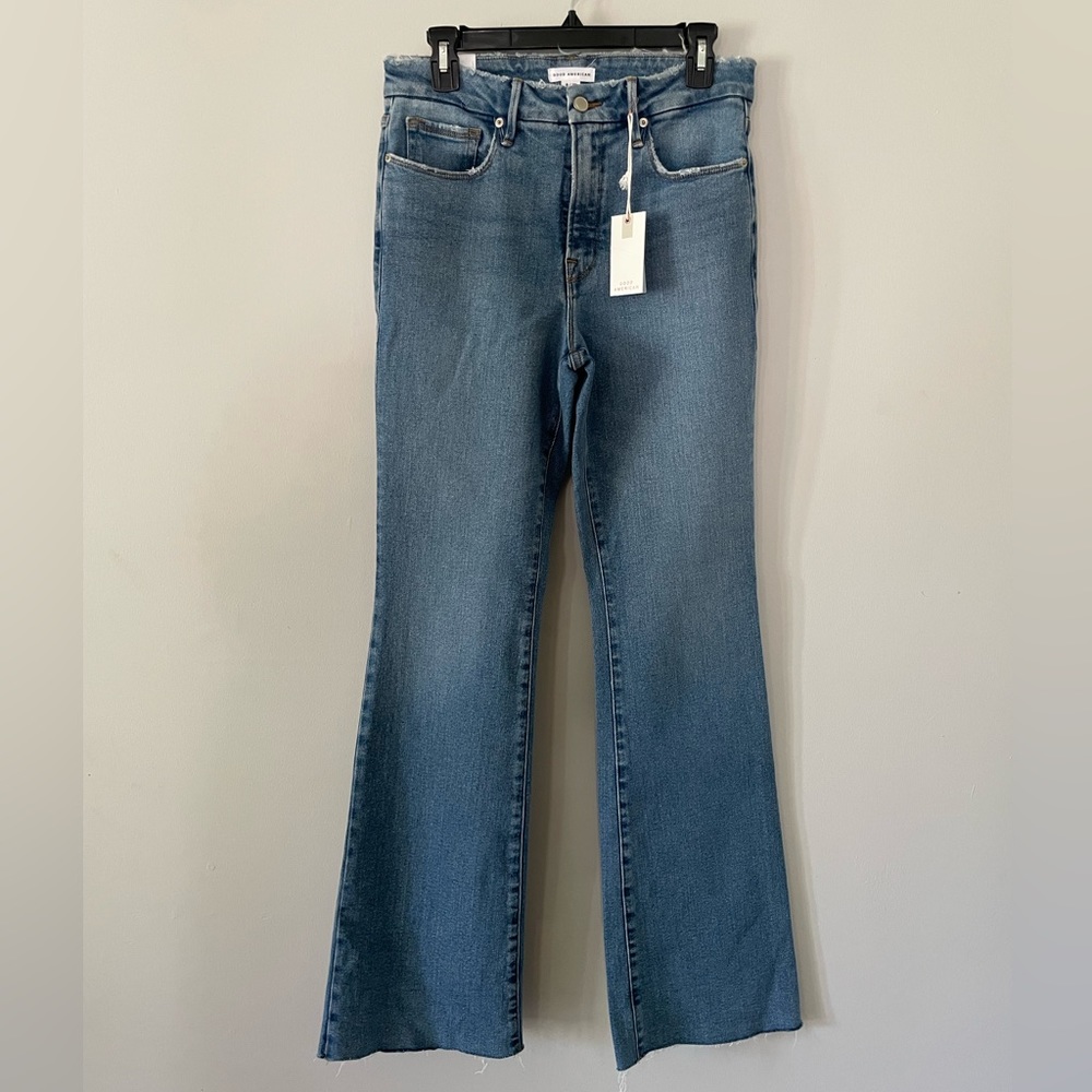 NWT Good American Good Classic Boot Raw Hem size 8 and 33” inseam